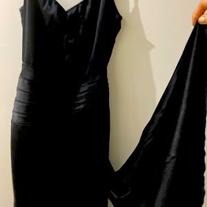 Marc Jacob’s Black Cocktail dress with train size 2